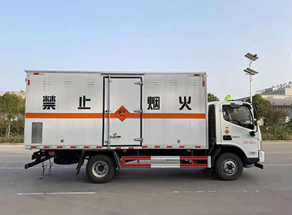 互助爆破器材运输车