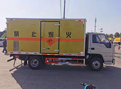互助爆破器材运输车