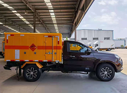 互助爆破器材运输车
